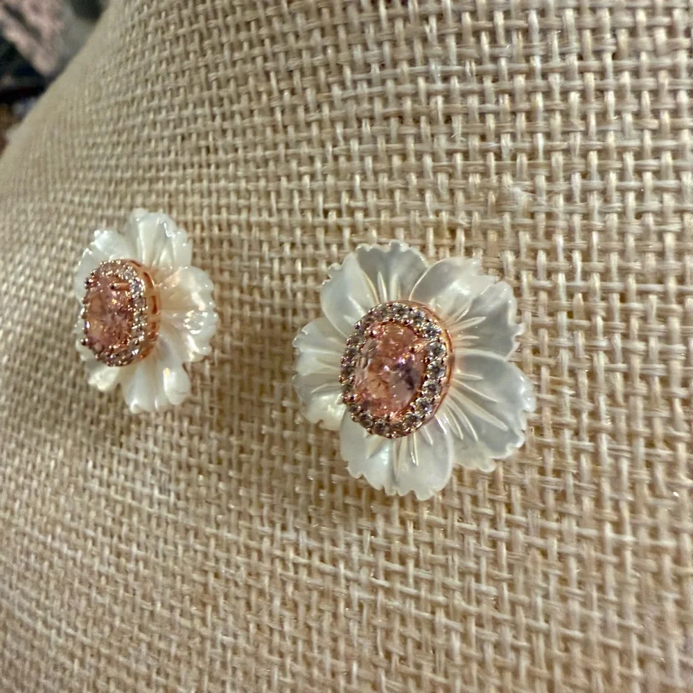 N/A these elegant